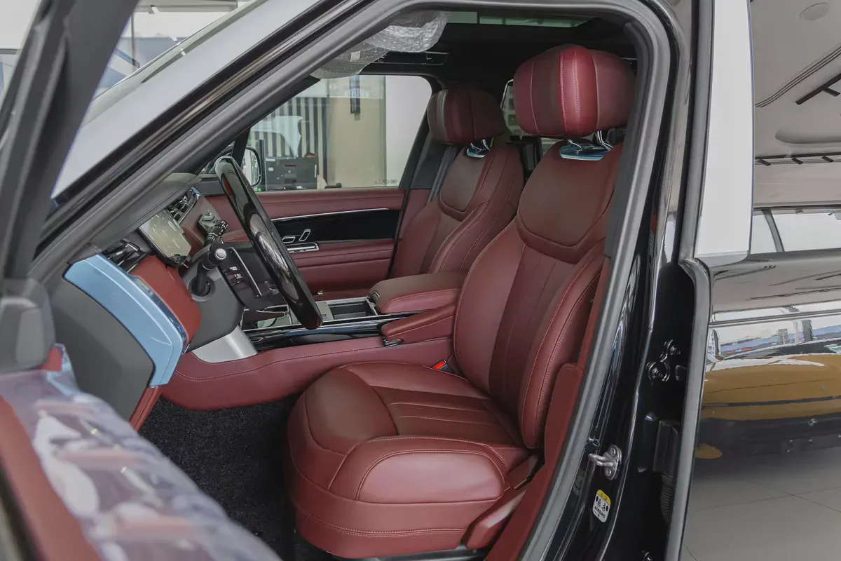 Range Rover Vogue | Autobiography | P530 | 2026 | GCC | V8 | AWD-8-8