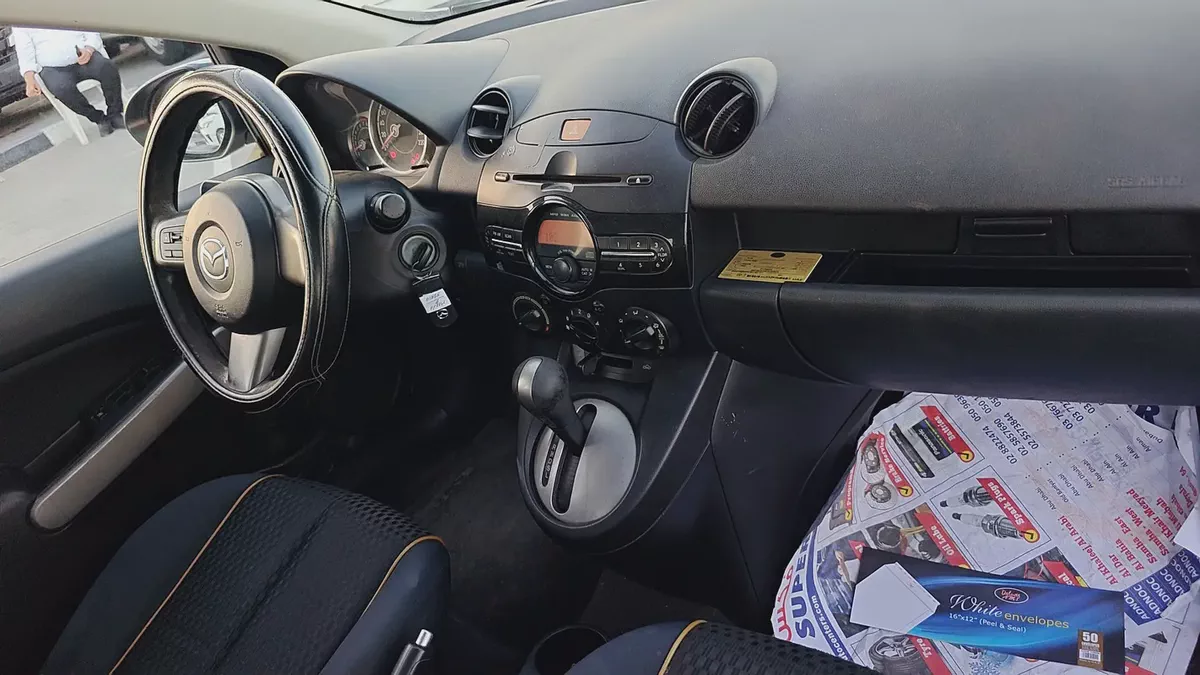 2015 Mazda 2 S Grade GCC Specs-12-12