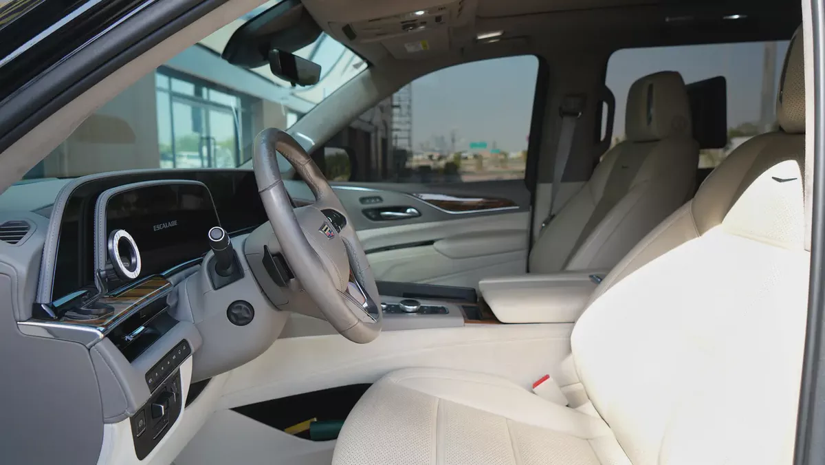 2022 Cadillac Escalade ESV | GCC Specs | Excellent Condition-8-8