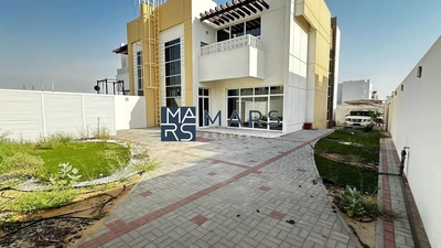spacious 4 bedrooms villa is available for rent in Al tai Sharjah for 140,000 AED yearly-0