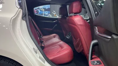 Maserati Ghibli STANDARD Maserati Ghibli 2015-12