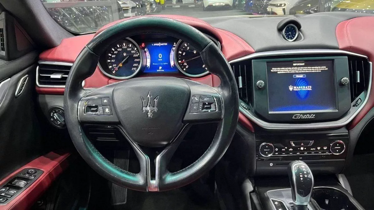 Maserati Ghibli STANDARD Maserati Ghibli 2015-18-0