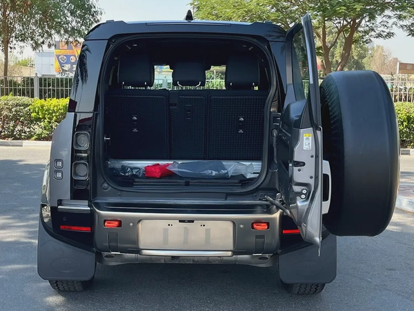 2023 Land Rover Defender X - GCC Specs - Pristine Condition