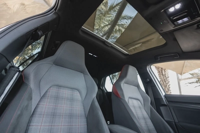 Volkswagen Golf GTI-18