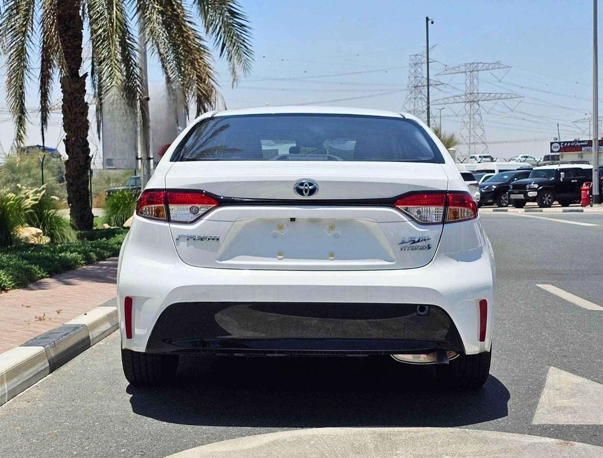 Toyota Levin HYBRID LUXURY | 1.8L V4 | SUNROOF DVD + CAMERA | FULL OPTION-3-3