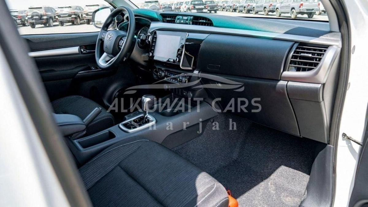 Toyota Hilux Toyota Hilux 2.4L Diesel AT 4X4 Full Option 2025-11-0
