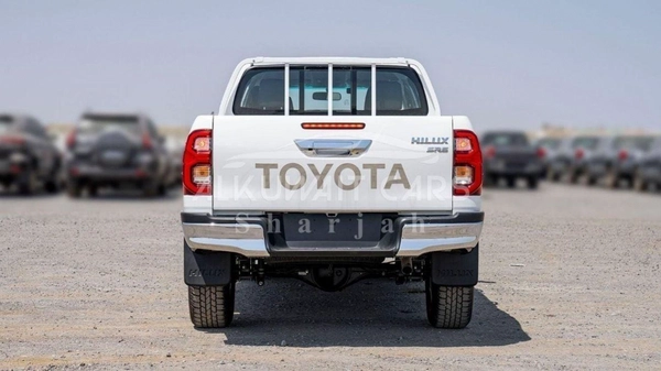 Toyota Hilux Toyota Hilux 2.4L Diesel AT 4X4 Full Option 2025