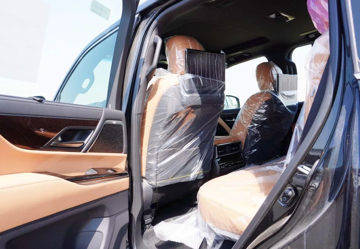 Lexus LX600 SIGNATURE-16-0