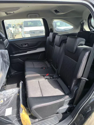 Toyota Veloz GX VELOZ 1.5L FWD-16