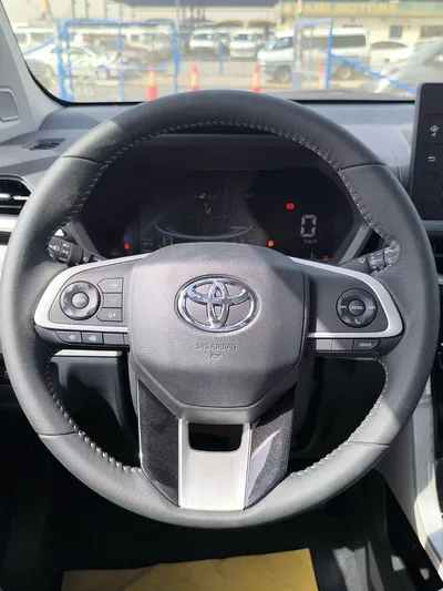 Toyota Veloz GX VELOZ 1.5L FWD-8