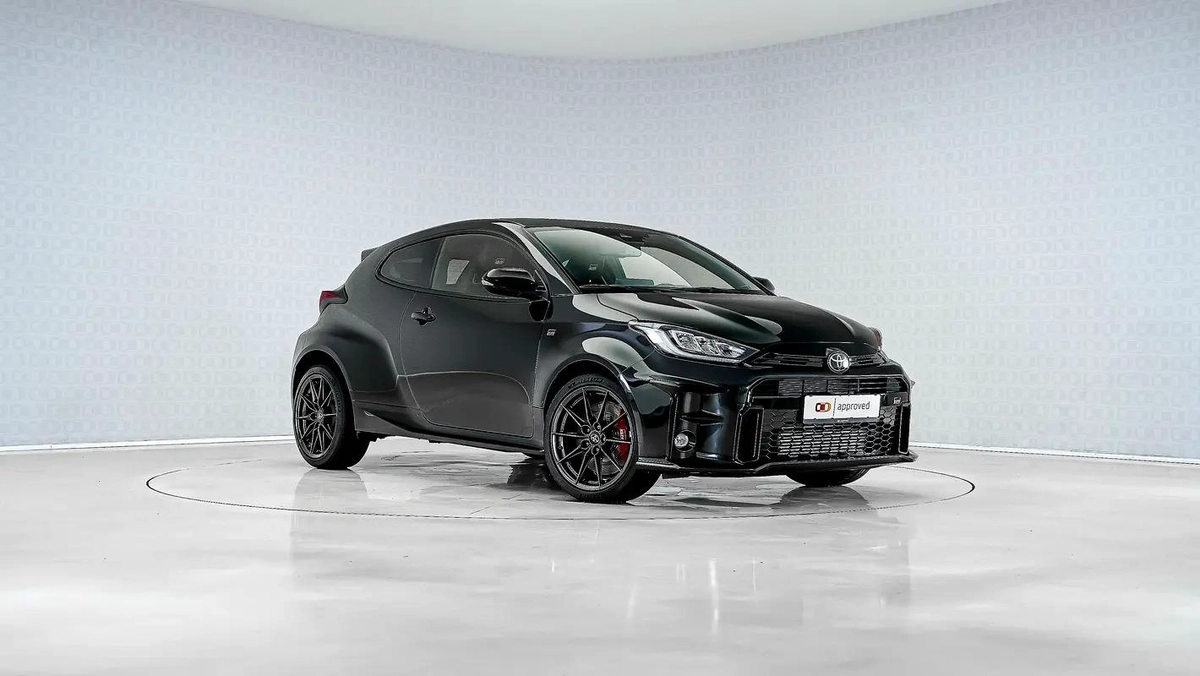 UAEs Very Best Example | 2 Years Free Servicing | AED 2,445 Per Month-1-1