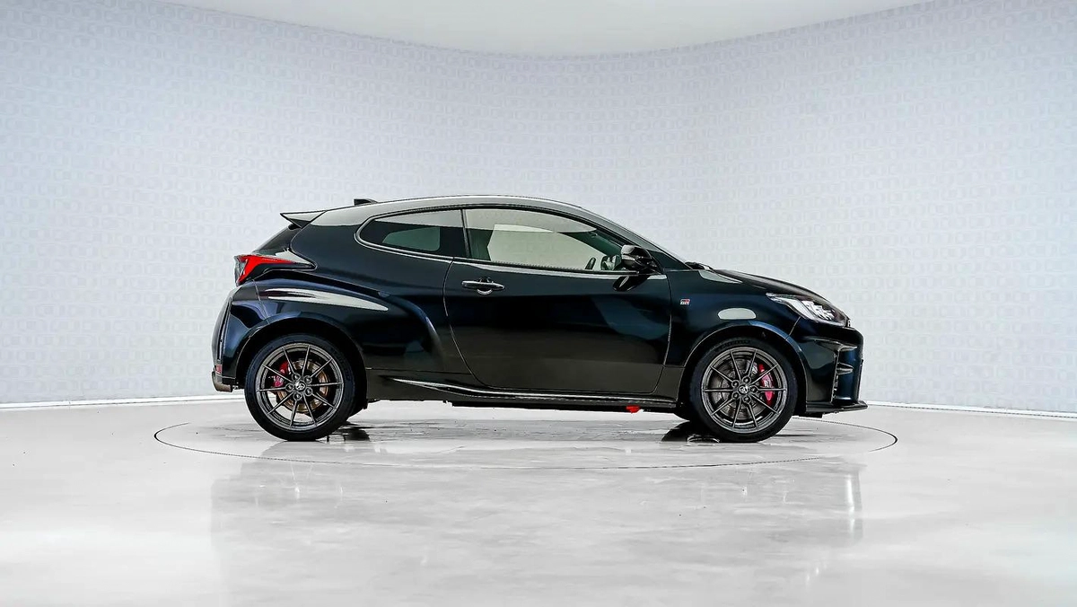 UAEs Very Best Example | 2 Years Free Servicing | AED 2,445 Per Month-2-2