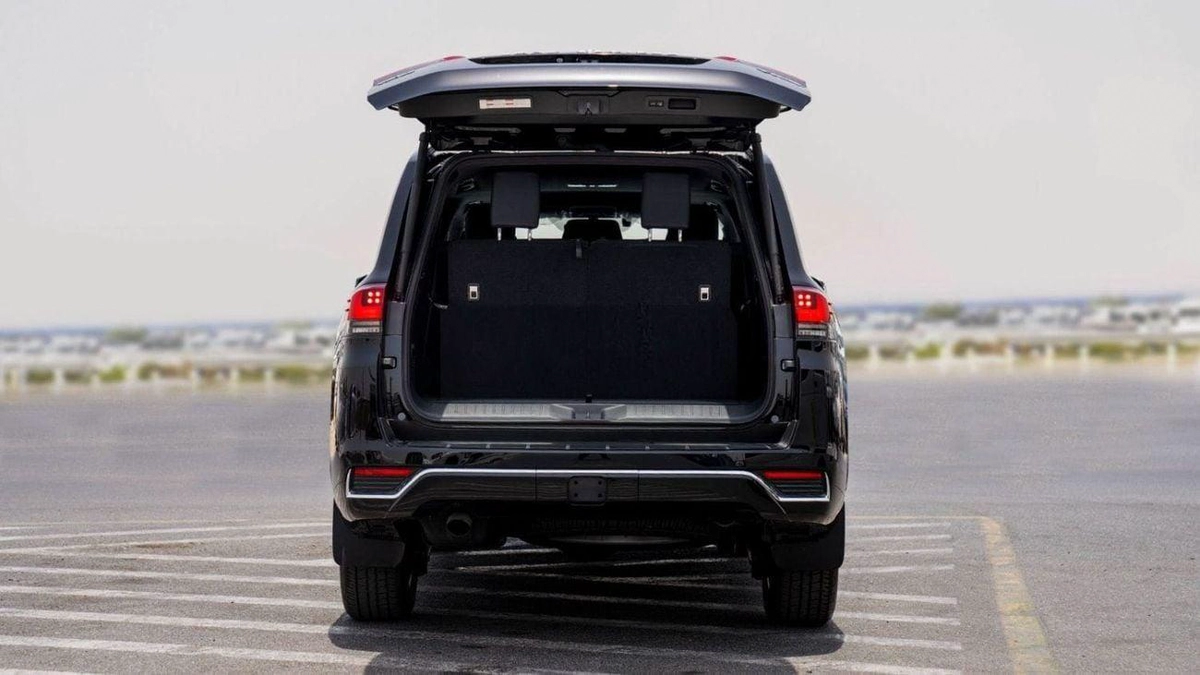 Toyota Land Cruiser VXR 3.5L-4-4