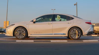 2026 Toyota Camry Lumiere 2.5L HEV Full option (White)-2