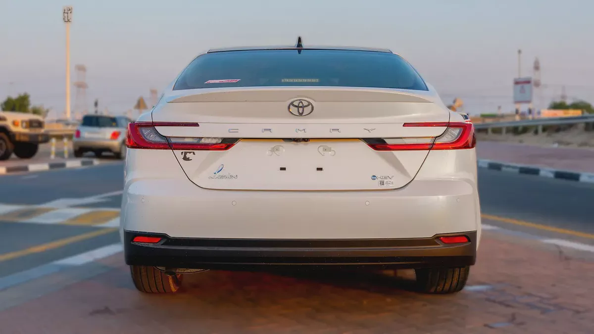 2026 Toyota Camry Lumiere 2.5L HEV Full option (White)-4-4