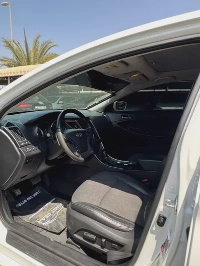 Hyundai Sonata SE 2013 - American Specs-8