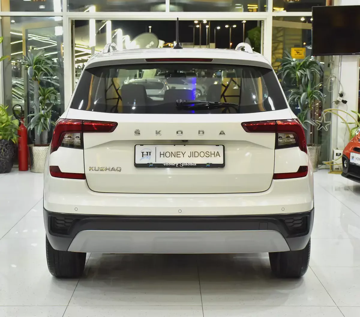 AED 579 EMi for 5Yrs | Skoda Kushaq ( 2023 Model ) in White Color GCC Specs-4-4