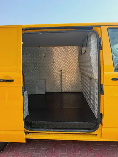 Volkswagen Transporter 2014 | GCC Specs | Reliable Commercial Van-8