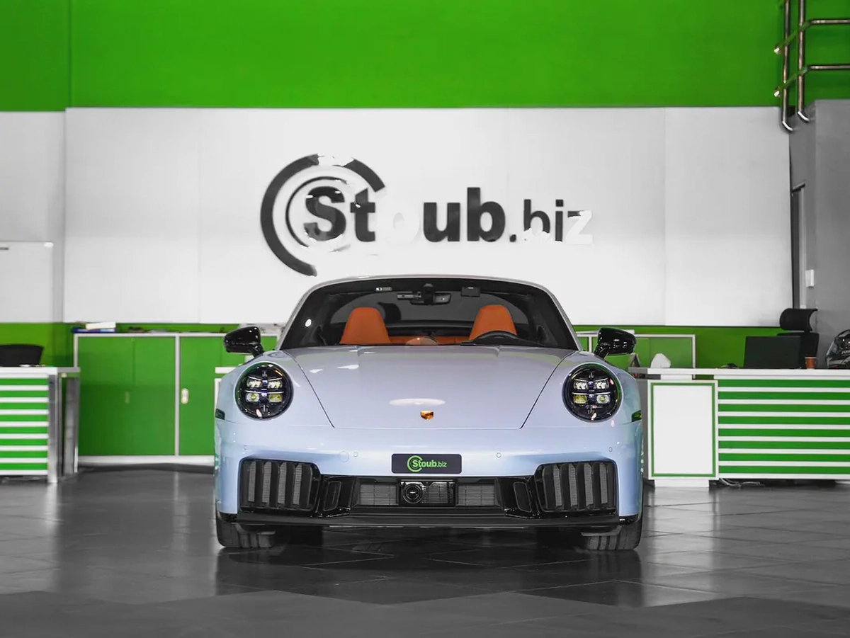 CERAMIC BRAKES-TARGA 4 GTS-BRAND NEW-LIFTING-TINTED HD MATRIX-PORSCHE WARRANTY-COGNAC INTERIOR-1-1