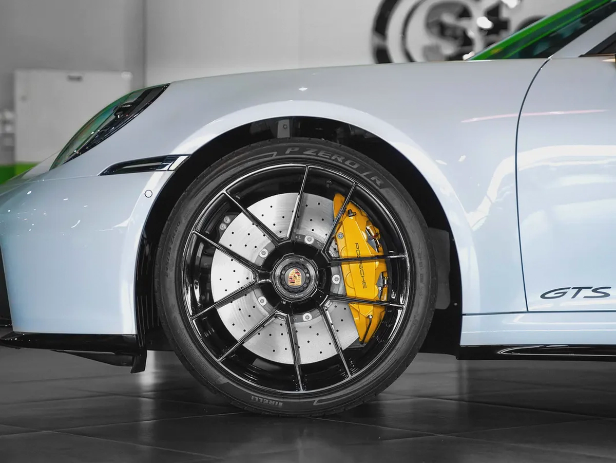CERAMIC BRAKES-TARGA 4 GTS-BRAND NEW-LIFTING-TINTED HD MATRIX-PORSCHE WARRANTY-COGNAC INTERIOR-6-6