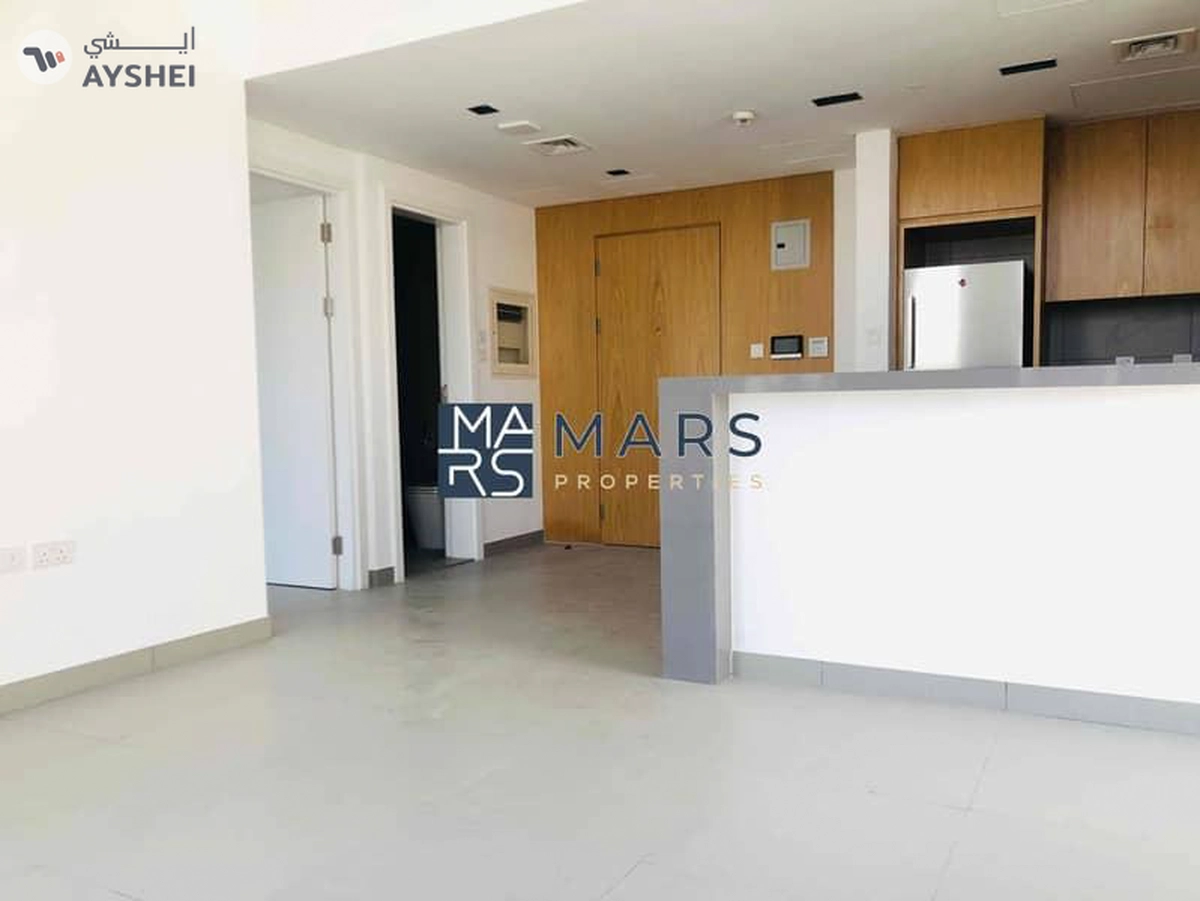 Pool View | Top Floor | kitchen Appliances-12-12