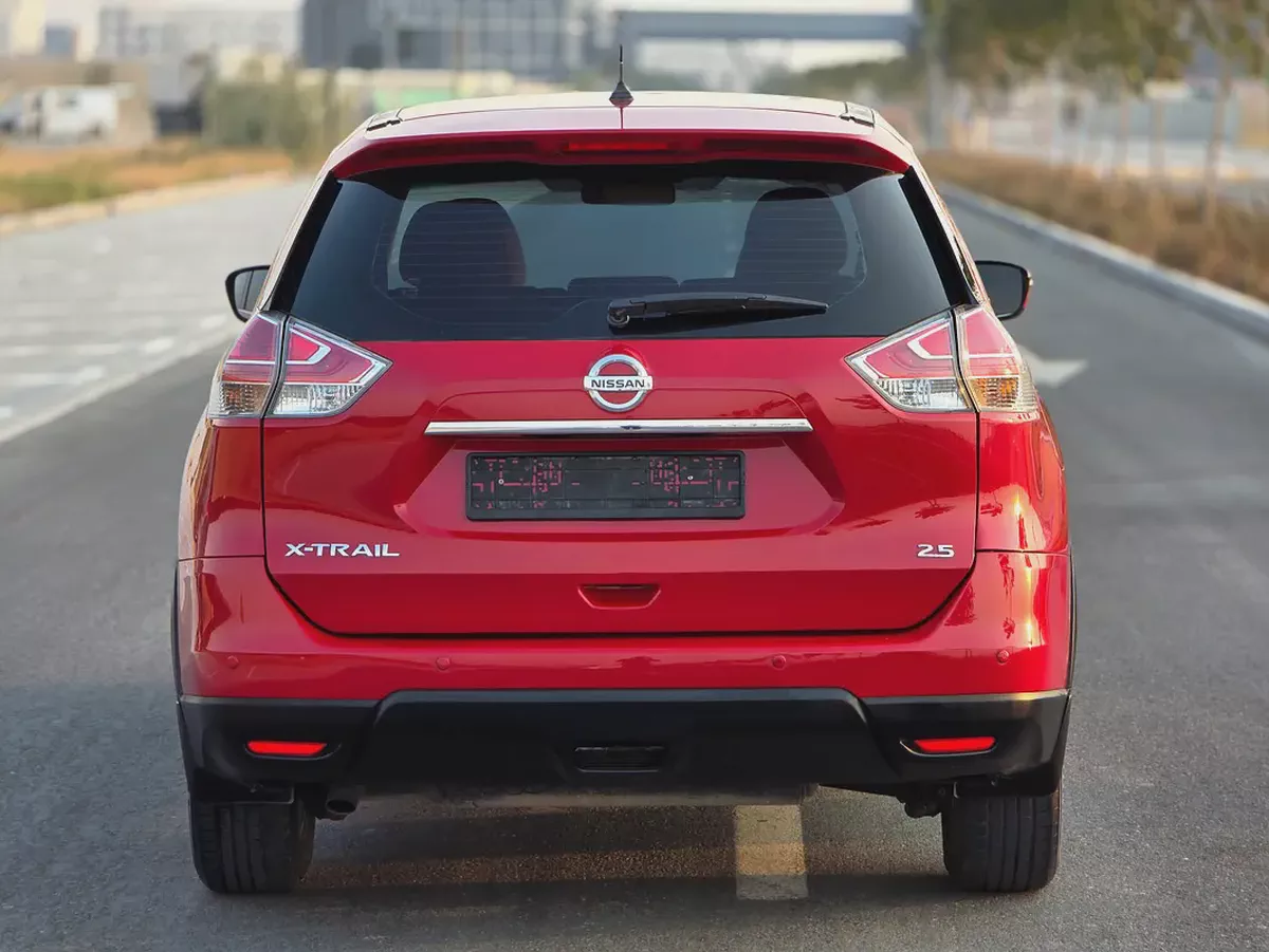 Nissan X-Trail SV 2015 | GCC Specs | Well Maintained-18-18