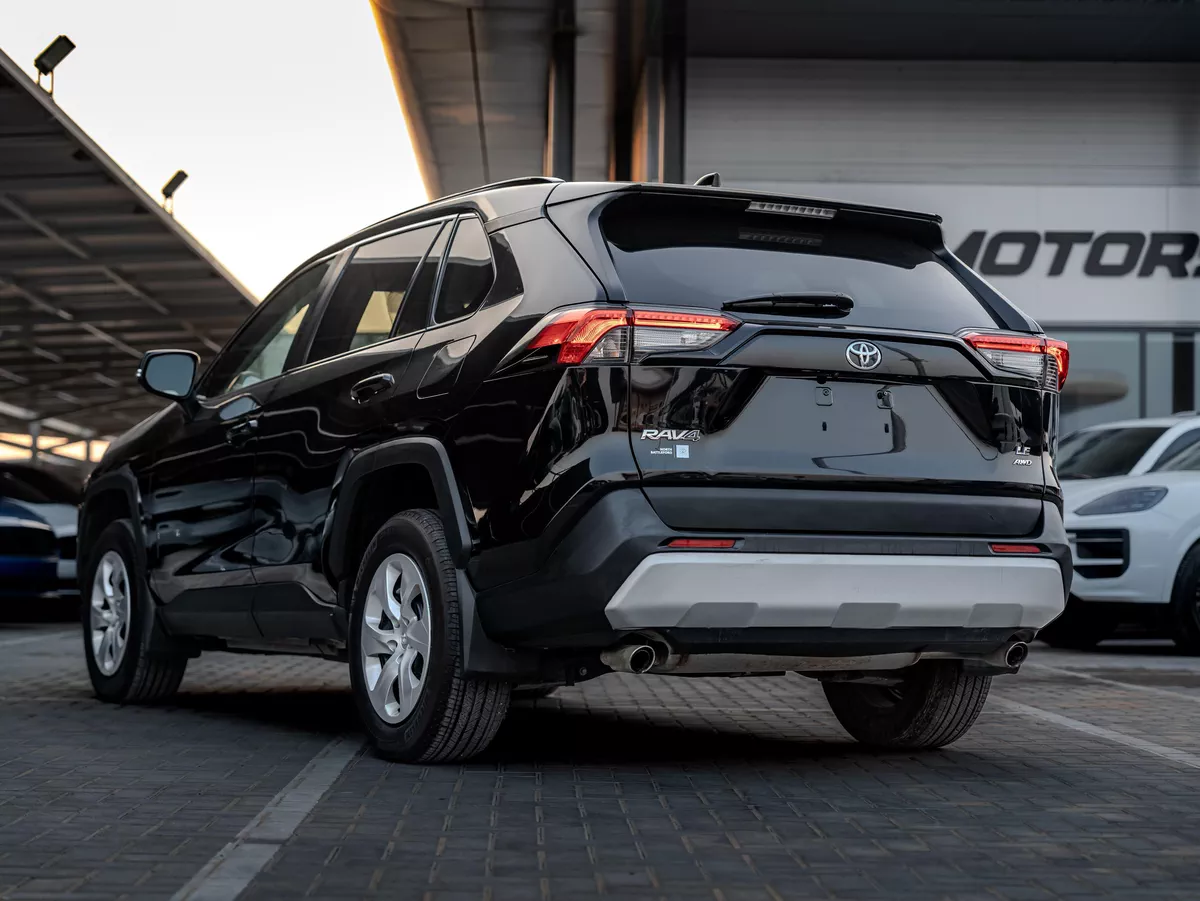 Toyota RAV4 XLE 2.5L AWD-10-10
