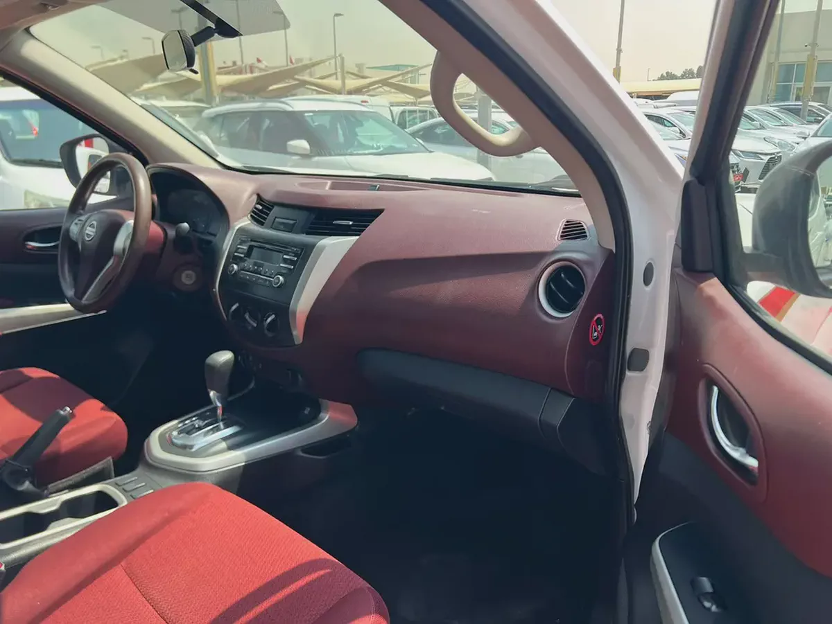 2020 Nissan Navara, Full Automatic 4X4, GCC | Ref#1157-9-9