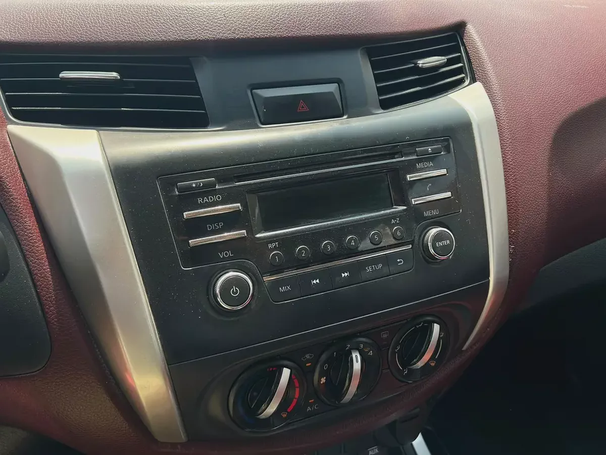 2020 Nissan Navara, Full Automatic 4X4, GCC | Ref#1157-17-17