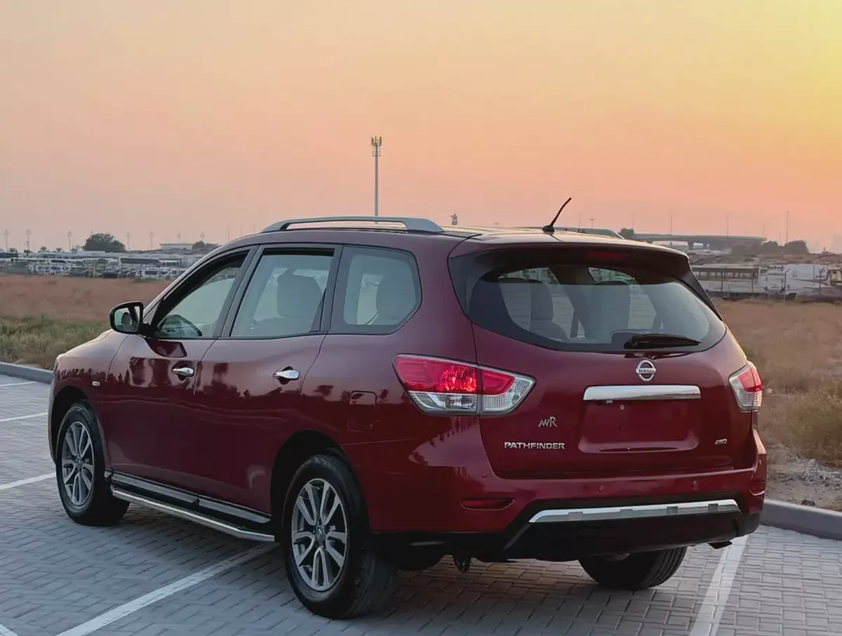 2016 Nissan Pathfinder S GCC Specs-1-1