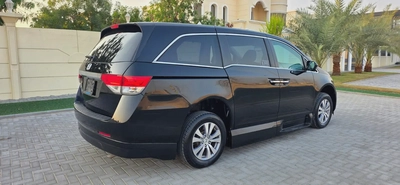 2016-Honda odyssey with Electric Ramp and Wheelchair+Passengers -Excellent Condition-7