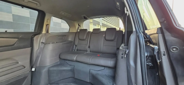2016-Honda odyssey with Electric Ramp and Wheelchair+Passengers -Excellent Condition