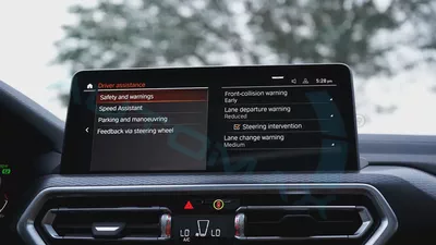 ( Only For Export ) 2025 BMW X4 xDrive 30i M 2.0T GCC BRAND NEW-10