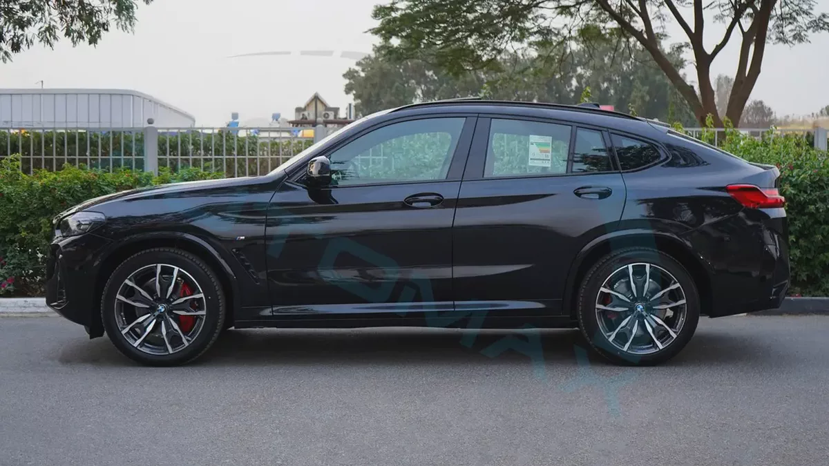 ( Only For Export ) 2025 BMW X4 xDrive 30i M 2.0T GCC BRAND NEW-19-19