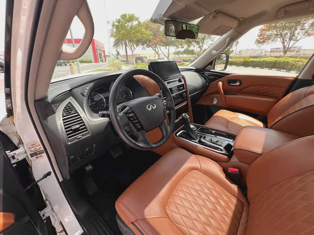 !! 2024 !! Infiniti |  QX80 Sensory | GCC | Immaculate Condition | Under Warranty | 52000 Driven-10-10