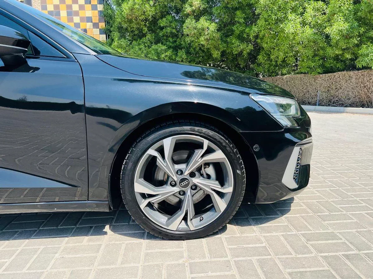Audi A3 40 TFSI PREMIUM-4-0