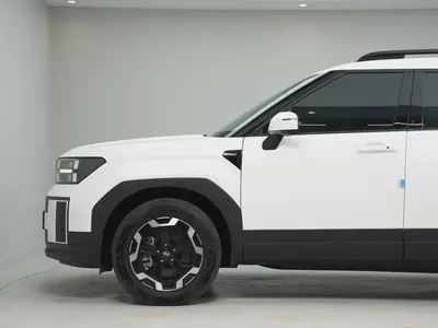GCC Specs, LOW Mileage | 2025 Hyundai Santa Fe Smart-3