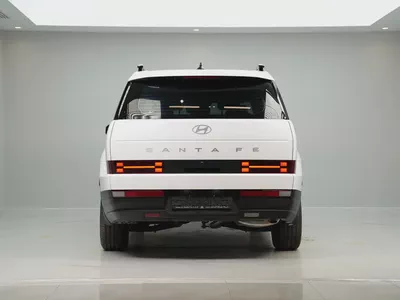 GCC Specs, LOW Mileage | 2025 Hyundai Santa Fe Smart-5