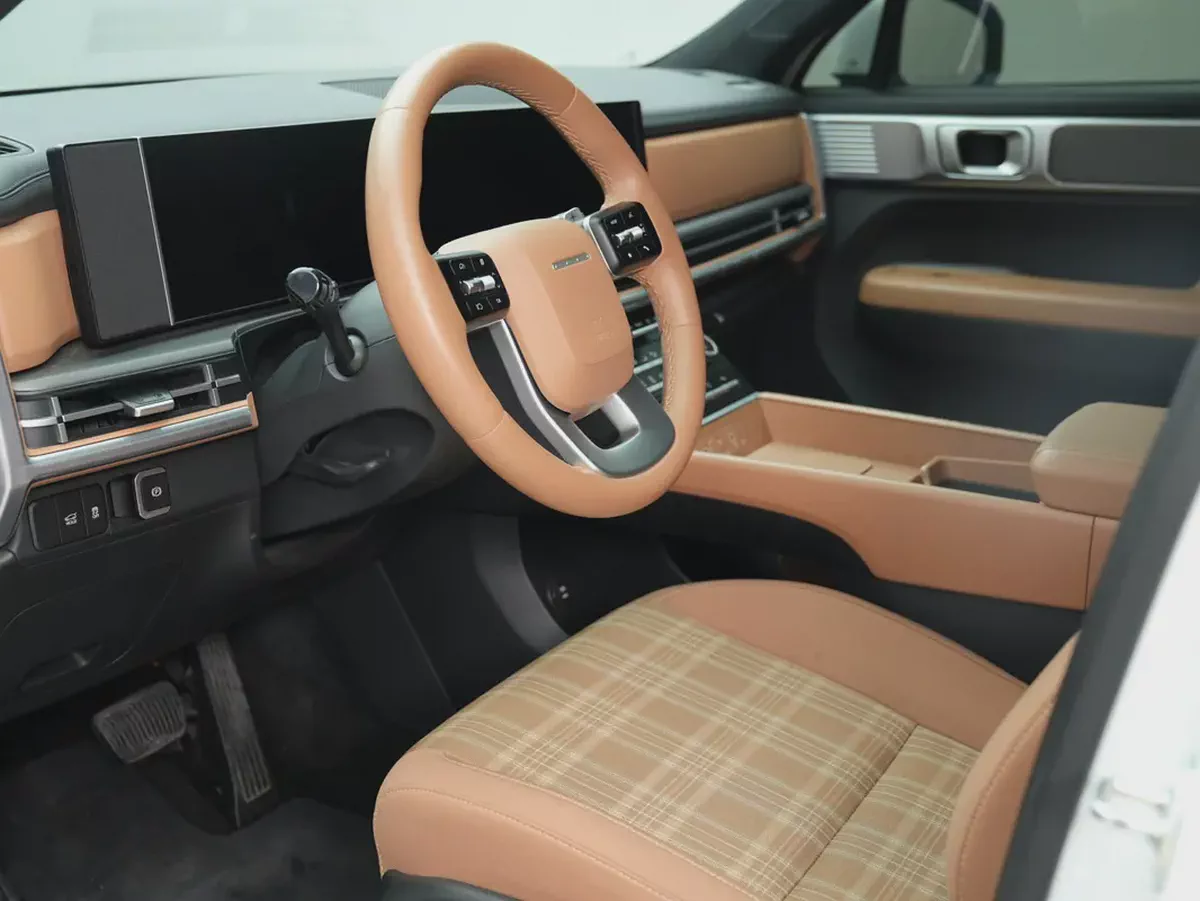 GCC Specs, LOW Mileage | 2025 Hyundai Santa Fe Smart-11-11