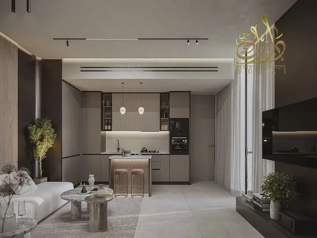VERY CLOSE TO METRO--PRIVATE JACUZZI--SPACIOUS LAYOUTS