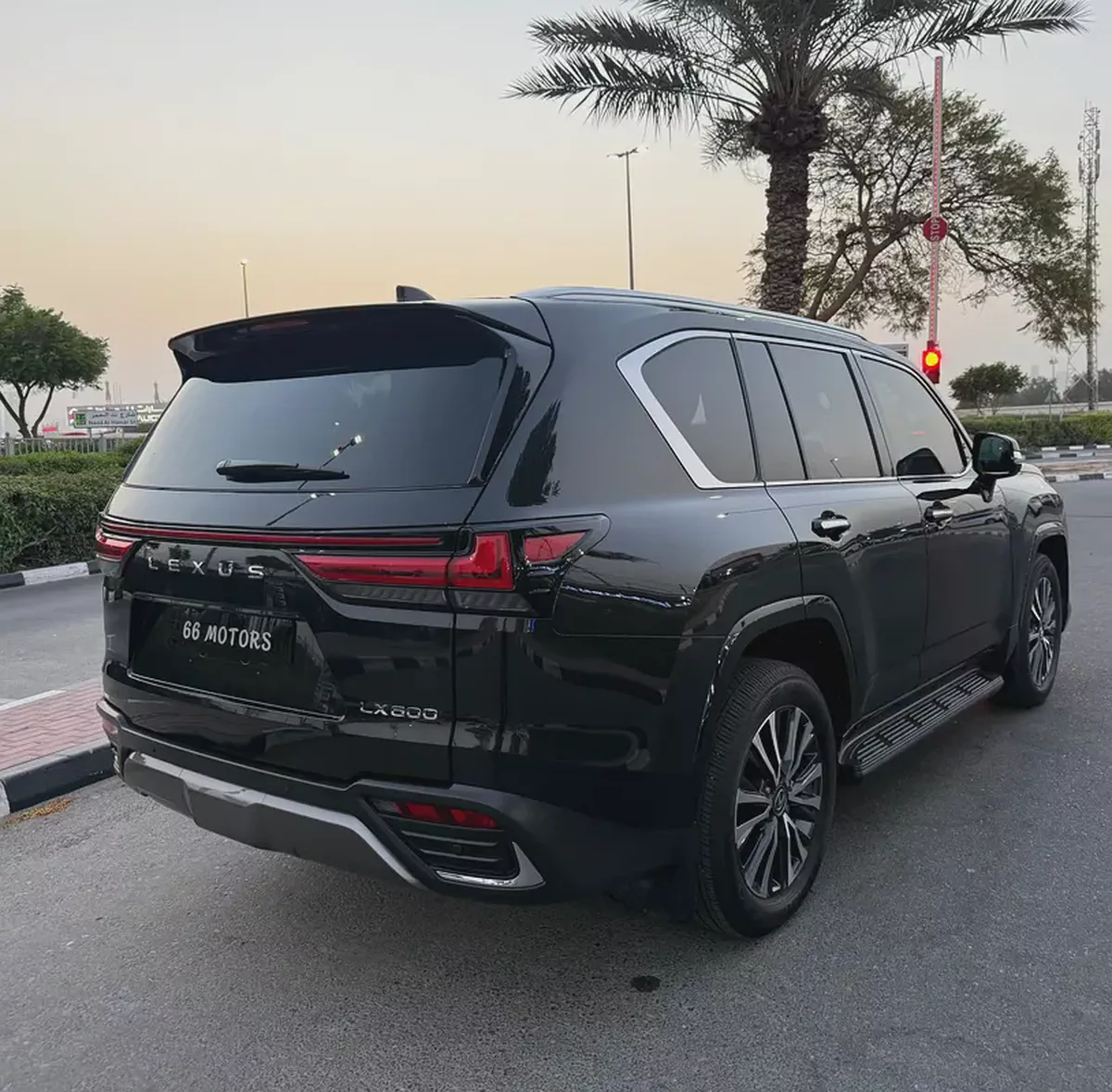 Lexus LX 600 Prestige 2025 | Canadian Specs | Brand New Luxury SUV-3-3
