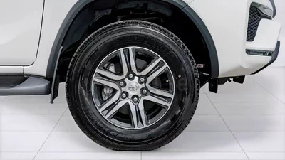 Toyota Fortuner GX | IN-HOUSE FINANCING AVAILABLE | 0% DOWNPAYMENT (BANK)-4