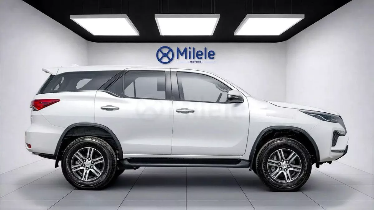 Toyota Fortuner GX | IN-HOUSE FINANCING AVAILABLE | 0% DOWNPAYMENT (BANK)-3-0