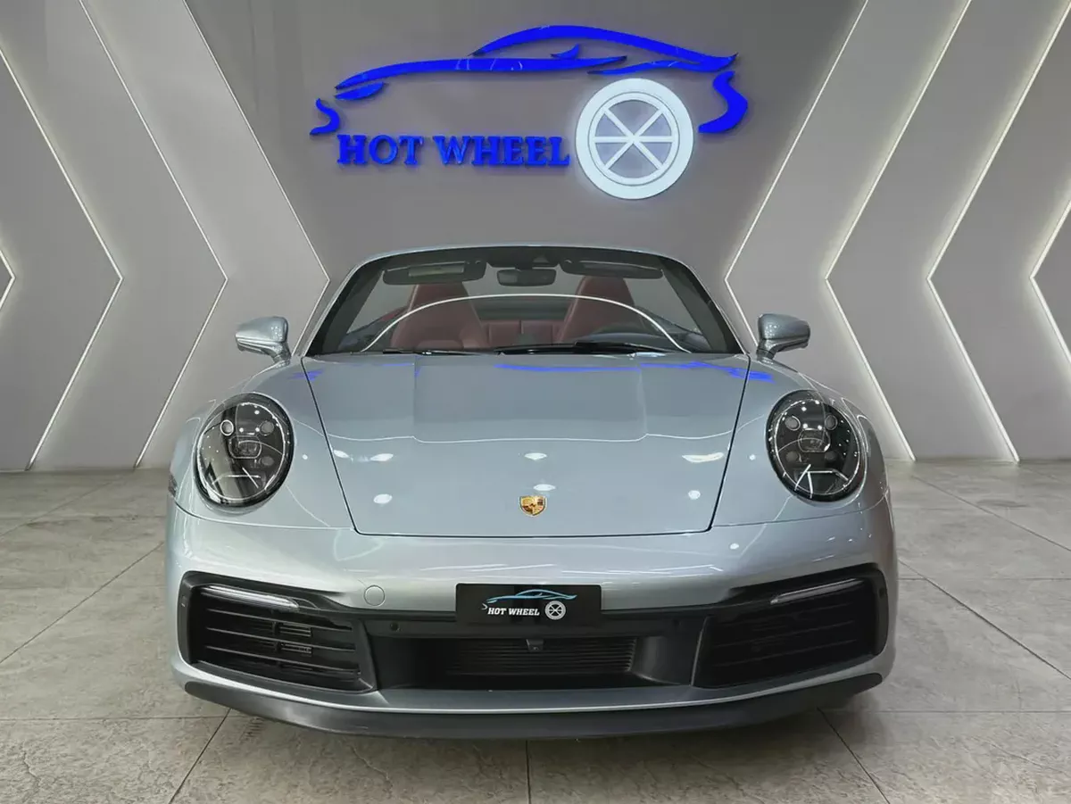 2023 - Porsche 911 Carrera 4S - low mileage for 500,000.00 AED-2-2