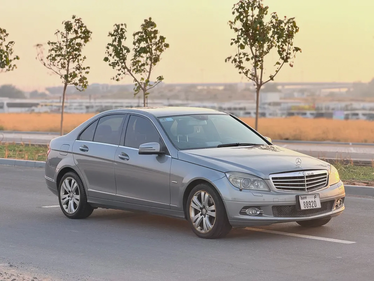 2010 Mercedes-Benz C-Class C300 | Japanese Specs | Low Mileage-1-1
