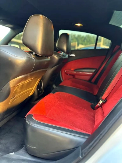 DODGE CHARGER HELLCAT SRT GCC 2017 Original paint perfect condition zero accidents-1