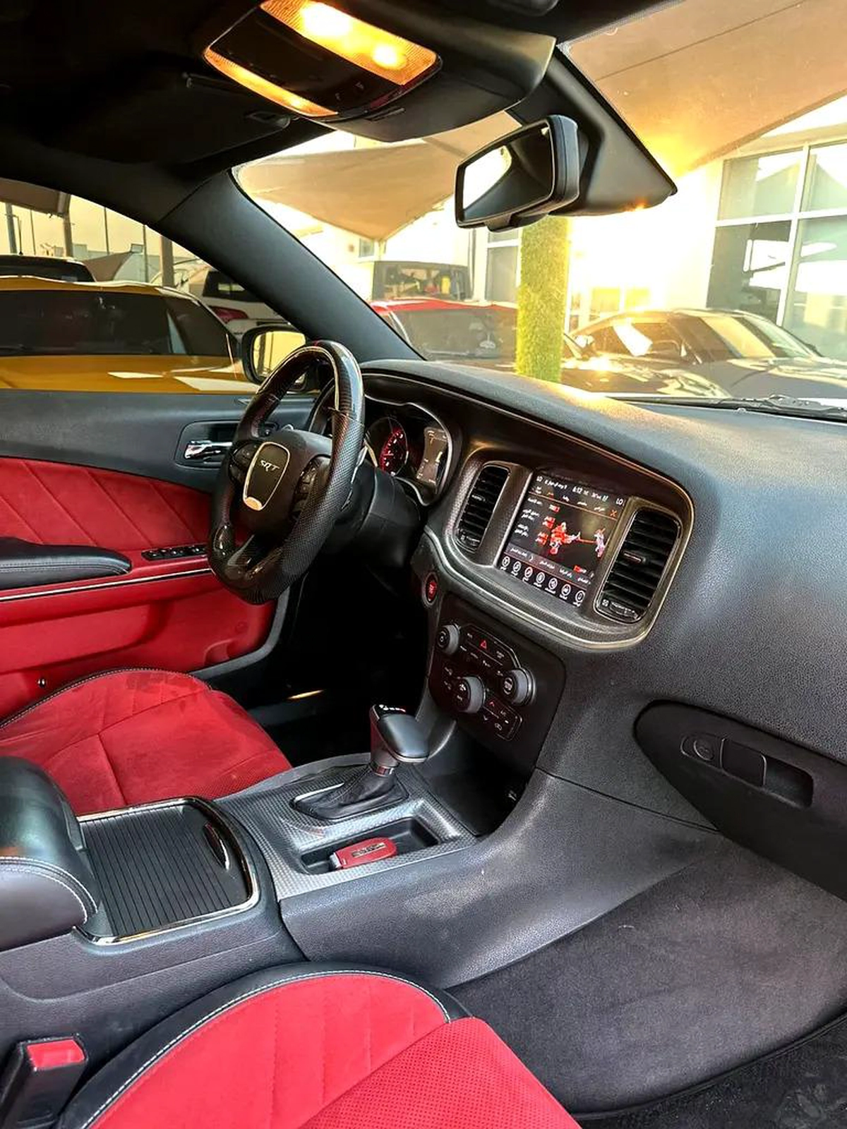 DODGE CHARGER HELLCAT SRT GCC 2017 Original paint perfect condition zero accidents-7-7