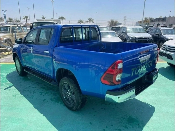 Toyota Hilux (AN120), 4dr Double Cab Utility, 4L 6cyl Petrol, automatic, Four Wheel Drive