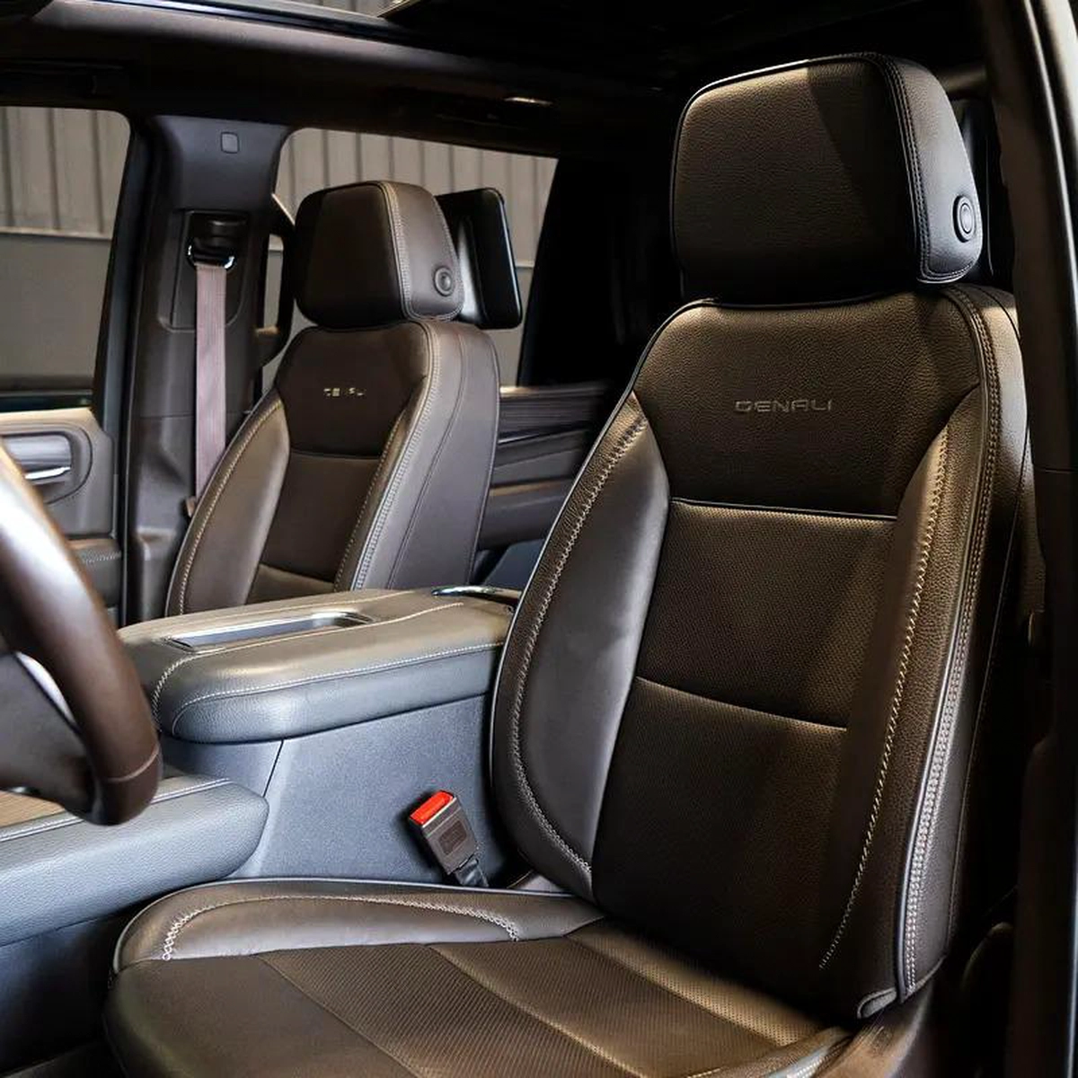 AED 4,119 pm • 0% Downpayment • GMC Yukon Denali • Agency Warranty Service Contract-10-10