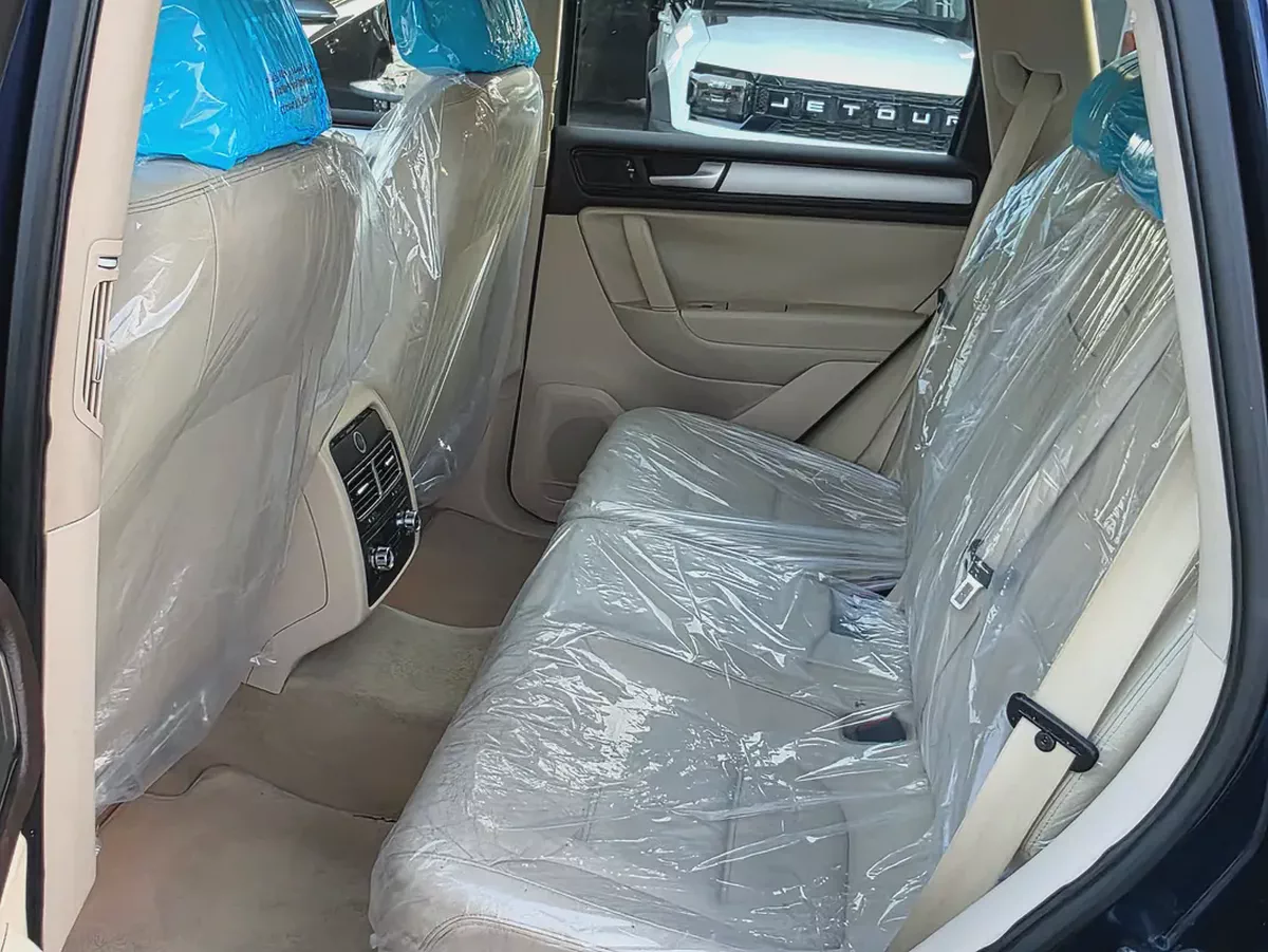 Volkswagen Touareg 2012 GCC Specs - Excellent Condition-10-10